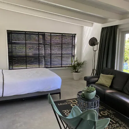 Geuzenhoeve Op De Munnickaij Hébergement de vacances