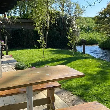 Geuzenhoeve Op De Munnickaij Hébergement de vacances Schellinkhout