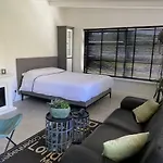 Holiday home Geuzenhoeve Op De Munnickaij *